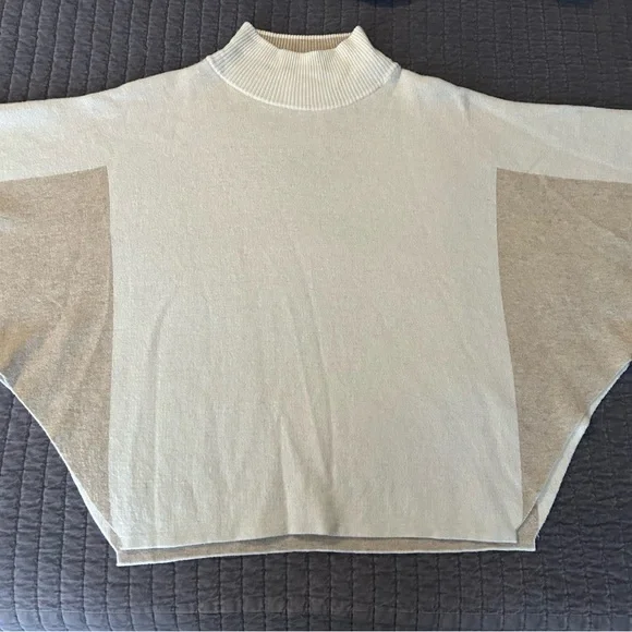 New Condition Note di Anita Turtleneck, Poncho Cream and Tan Knit Wool Blend - Picture 9 of 13